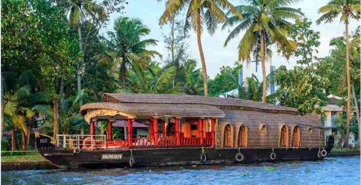 Aqua Jumbo Houseboats Kumarakom Exterior foto