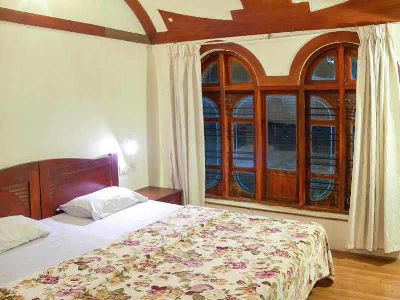 Aqua Jumbo Houseboats Kumarakom Exterior foto