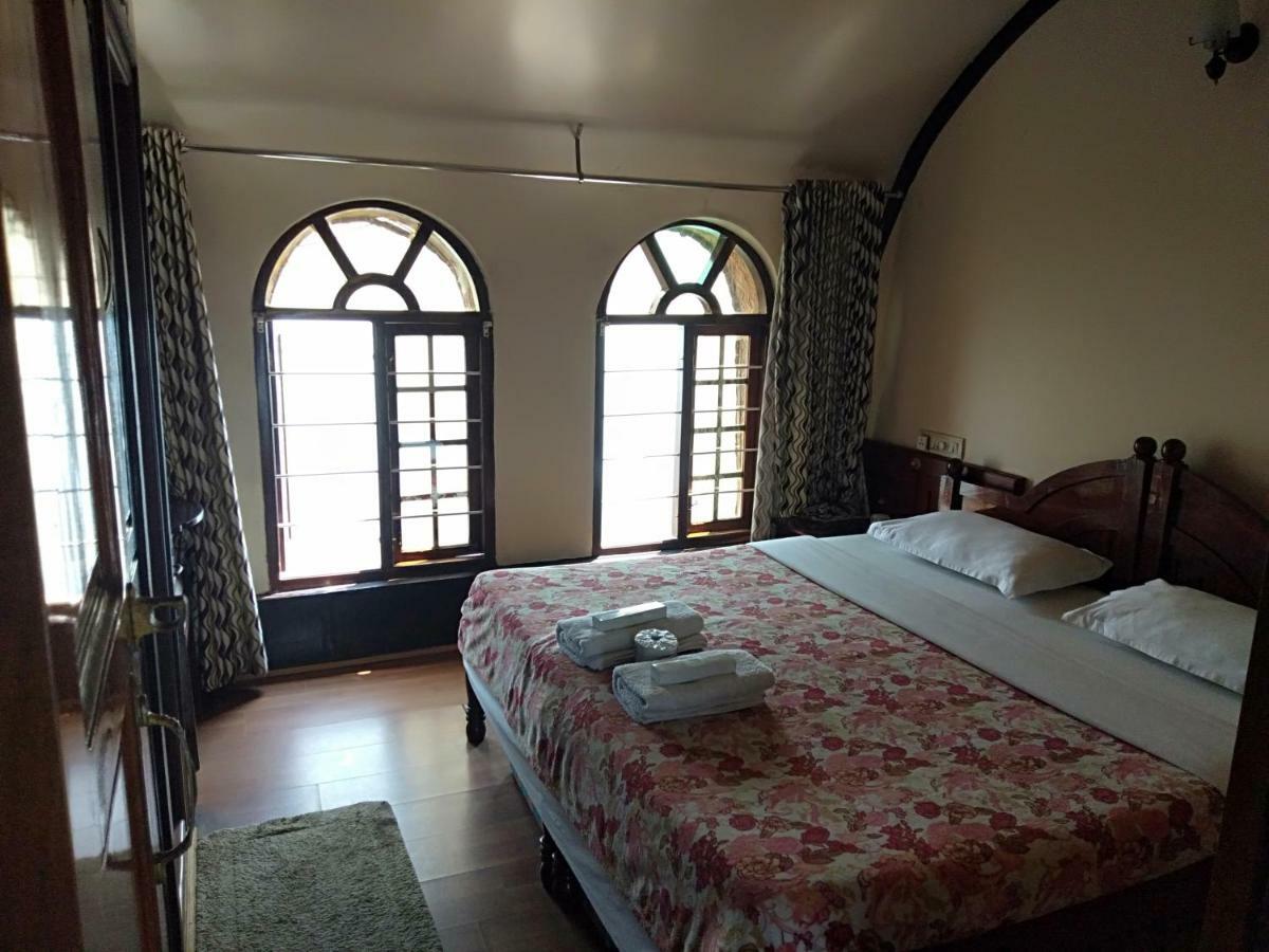 Aqua Jumbo Houseboats Kumarakom Exterior foto